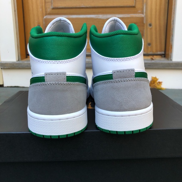 Air Jordan 1 Grey Green SE (Dead-Stock) - Picture 7 of 10